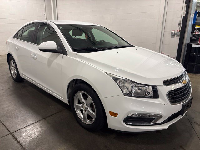 Used 2016 Chevrolet Cruze LT w/ Enhanced Safety Package FWD image 3