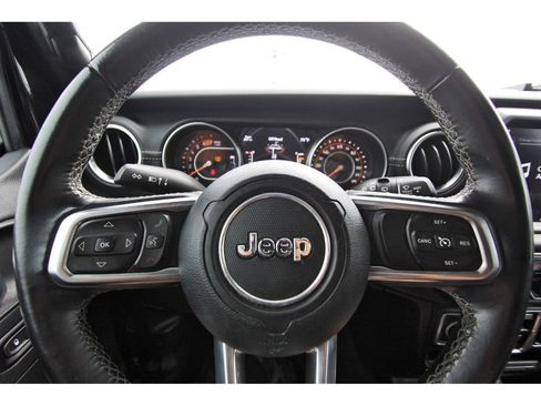 Used 2019 Jeep Wrangler Unlimited Sahara AWD/4WD image 14