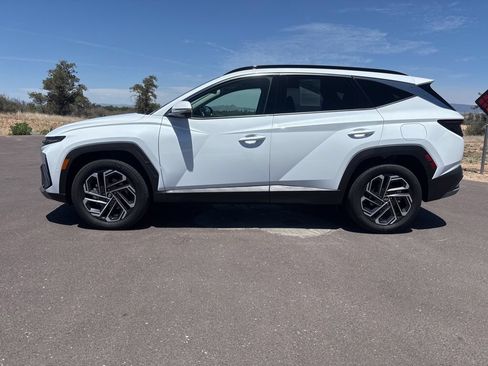Used 2025 Hyundai Tucson Limited AWD/4WD image 9