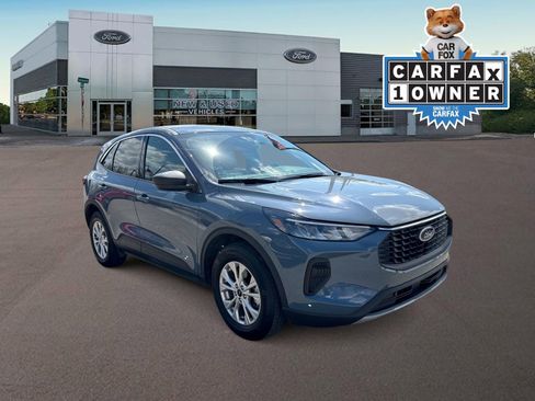 Used 2023 Ford Escape Active image 2