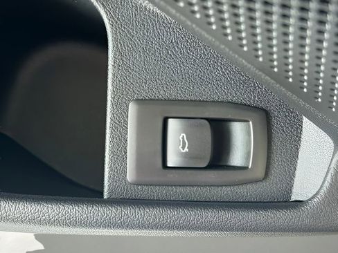 New 2026 BMW 330i Sedan w/ Premium Package image 13