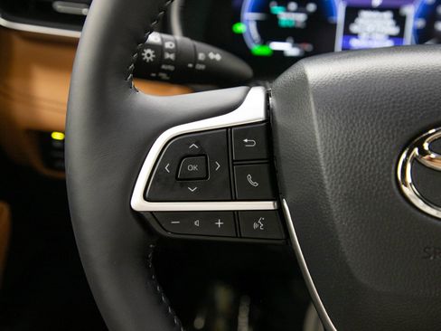 Used 2026 Toyota Highlander Platinum AWD/4WD image 26