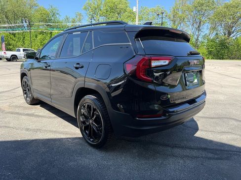 Used 2022 GMC Terrain SLE w/ Driver Convenience Package AWD/4WD image 5