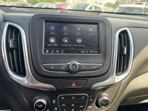 Used 2020 Chevrolet Equinox LT w/ Driver Convenience Package FWD image 4