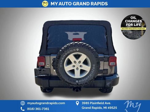 Used 2016 Jeep Wrangler Unlimited Sport w/ Quick Order Package 24S AWD/4WD image 6