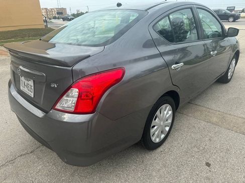 Used 2018 Nissan Versa SV FWD image 6