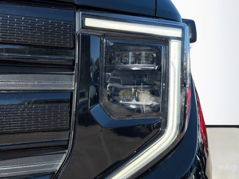 Used 2023 GMC Sierra 1500 Elevation w/ LPO, Elevation Black Package image 9