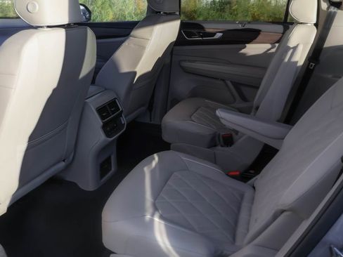 New 2026 Volkswagen Atlas SEL Premium R-Line AWD/4WD image 33