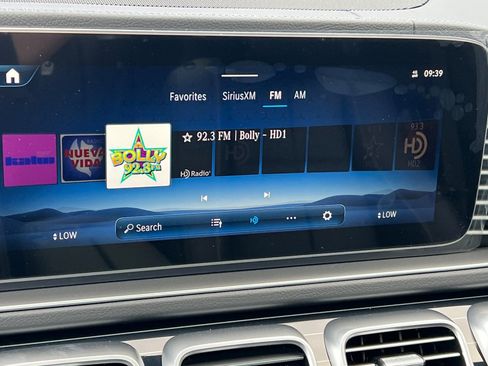 New 2026 Mercedes-Benz GLS 580 4MATIC image 21