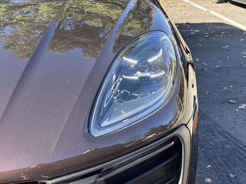 Used 2022 Porsche Macan image 11