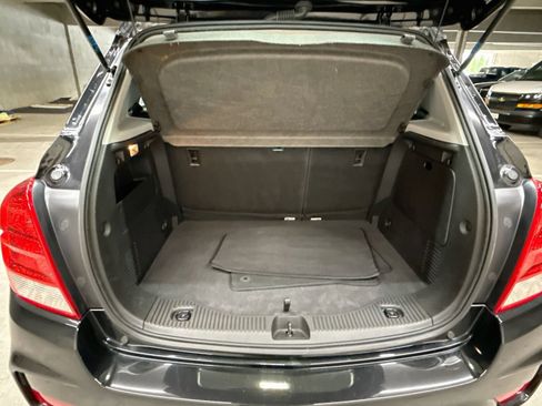 Used 2019 Chevrolet Trax LS AWD/4WD image 26