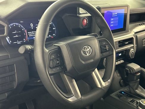 Used 2025 Toyota Tacoma TRD Off-Road AWD/4WD image 14