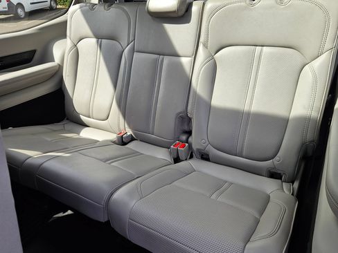 Used 2023 Jeep Grand Wagoneer 4WD w/ Flexible Seating Group image 33