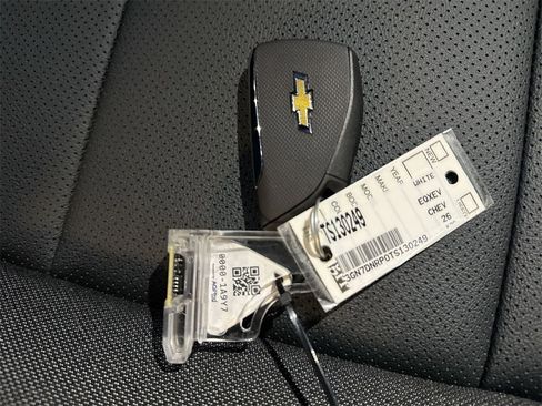 New 2026 Chevrolet Equinox EV LT image 35