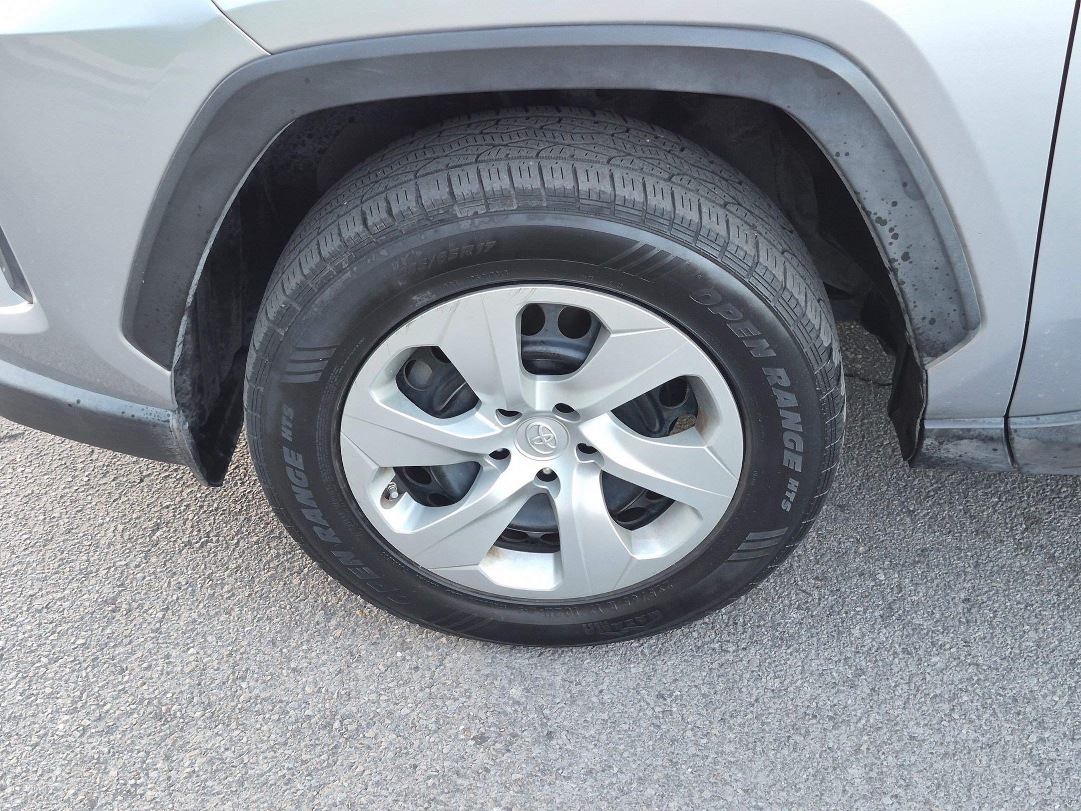Used 2019 Toyota RAV4 LE w/ All Weather Liner Package AWD/4WD image 13