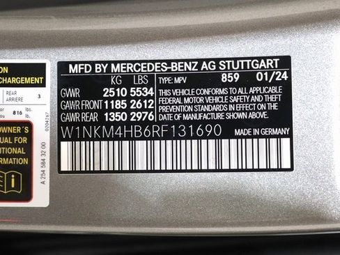 Used 2024 Mercedes-Benz GLC 300 4MATIC image 35