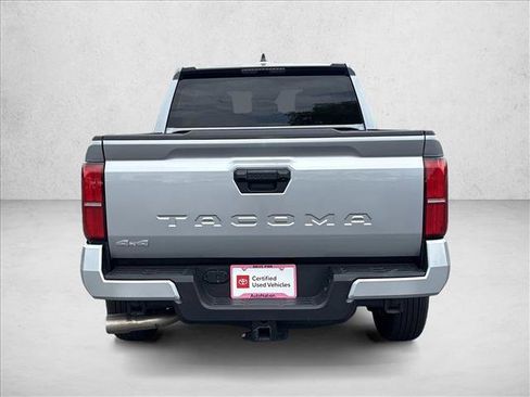 Certified 2025 Toyota Tacoma SR5 AWD/4WD image 8