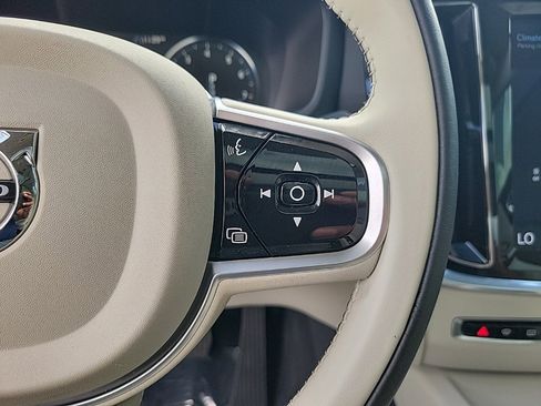 Used 2020 Volvo S60 T5 Momentum image 19