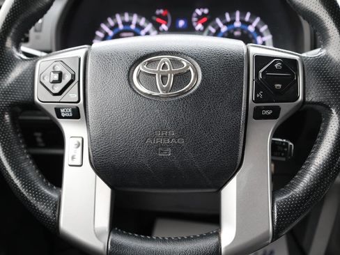 Used 2014 Toyota 4Runner SR5 image 18