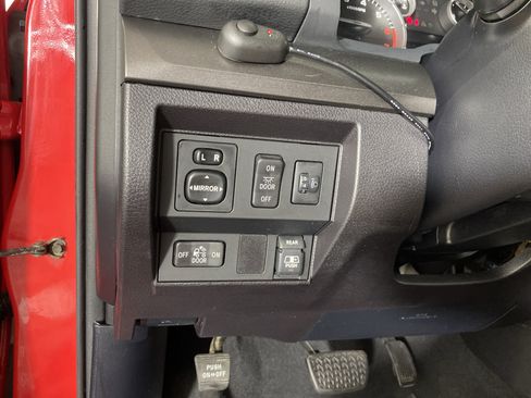 Used 2014 Toyota Tundra SR5 AWD/4WD image 22