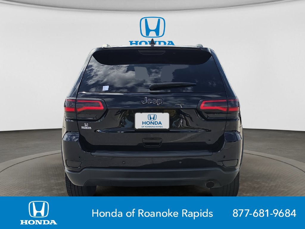 Used 2020 Jeep Grand Cherokee Laredo w/ Laredo X Package RWD image 4