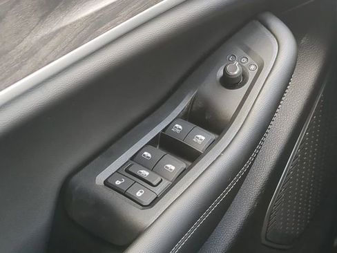 New 2026 Jeep Grand Cherokee L Limited w/ Limited Altitude Package AWD/4WD image 32