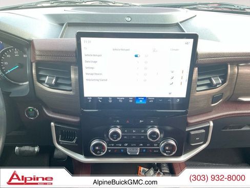 Used 2024 Ford Expedition Limited image 11