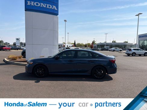 Used 2025 Honda Civic Sport image 3