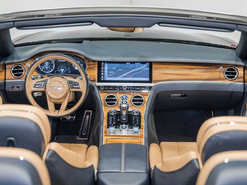 Used 2021 Bentley Continental GT AWD/4WD image 24