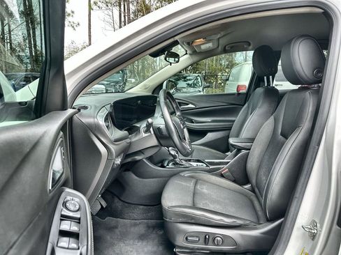 Certified 2024 Buick Encore GX Preferred w/ Comfort Package image 18