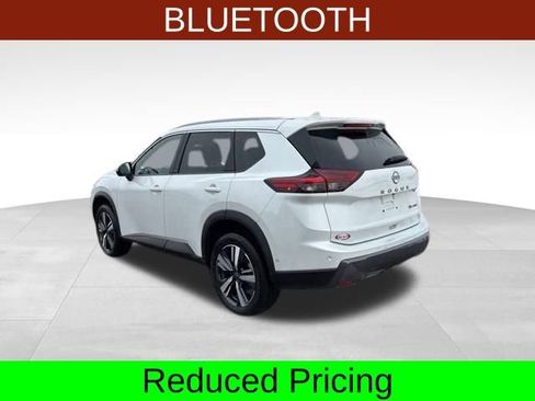 Used 2024 Nissan Rogue SL image 5