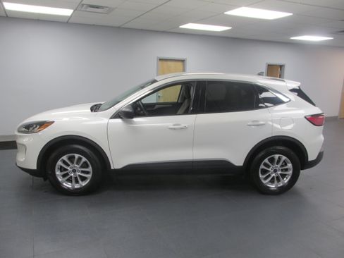Used 2022 Ford Escape SE w/ Cold Weather Package AWD/4WD image 8