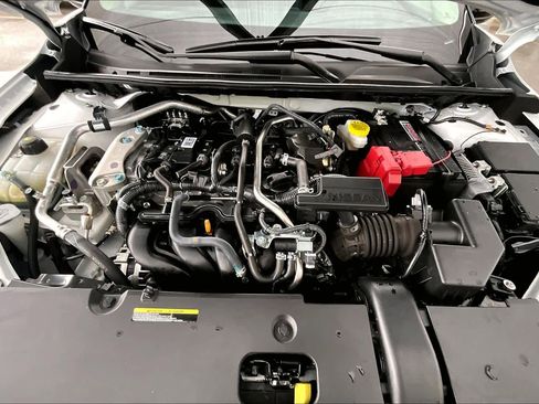 Certified 2025 Nissan Sentra SR image 30