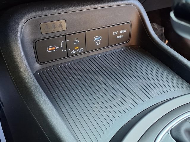 Used 2025 Hyundai Kona SEL FWD image 24