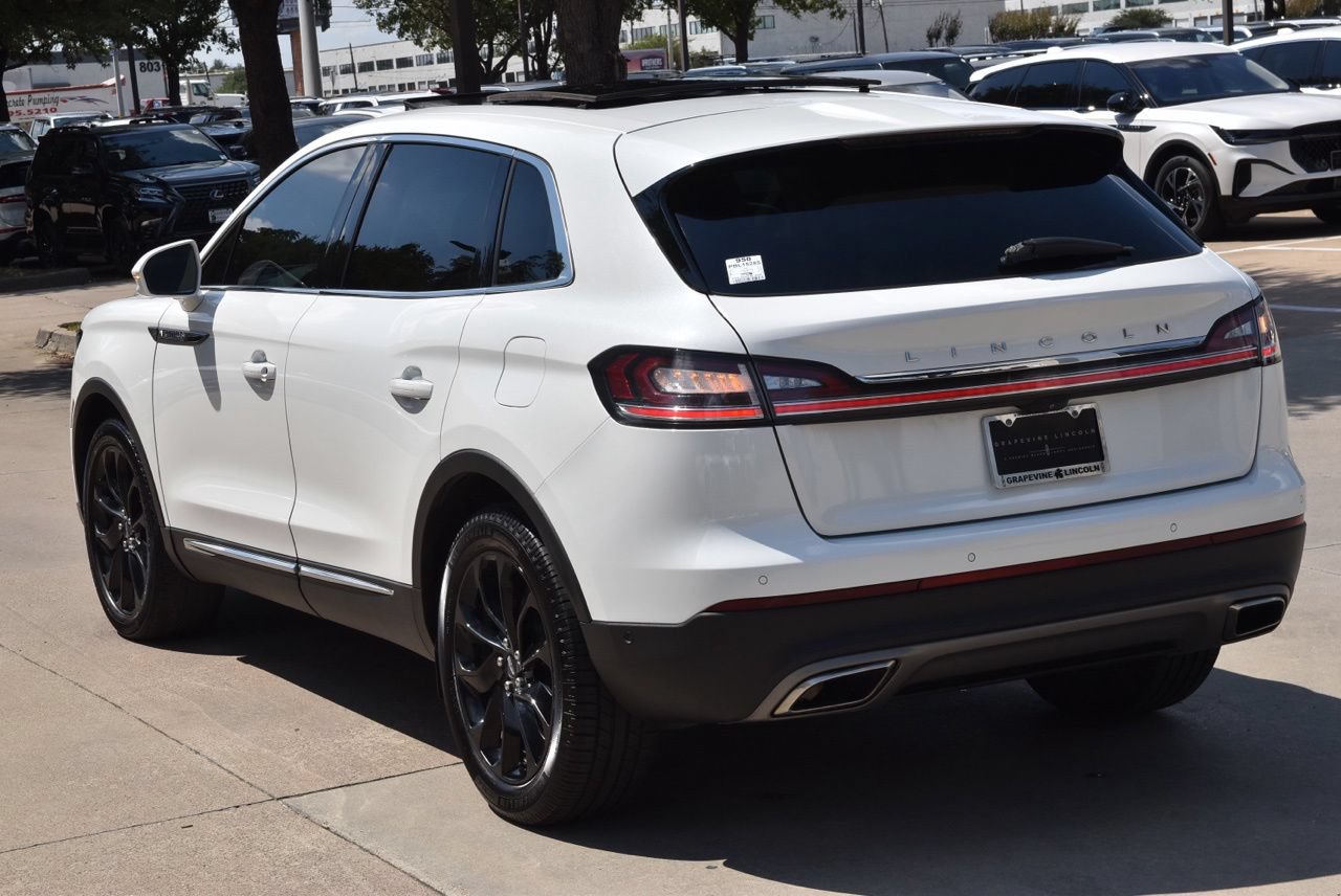 Used 2023 Lincoln Nautilus Reserve w/ Equipment Group 201A FWD image 10
