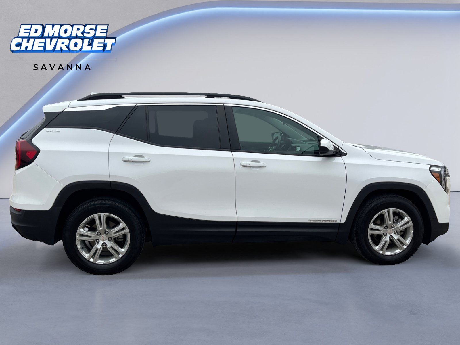 Used 2022 GMC Terrain SLE w/ Driver Convenience Package FWD image 6