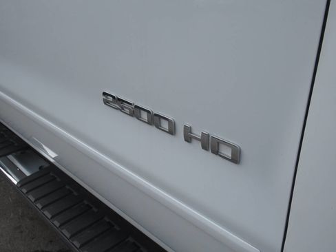 Used 2017 GMC Sierra 2500 SLE w/ HD SLE Preferred Plus Package AWD/4WD image 5