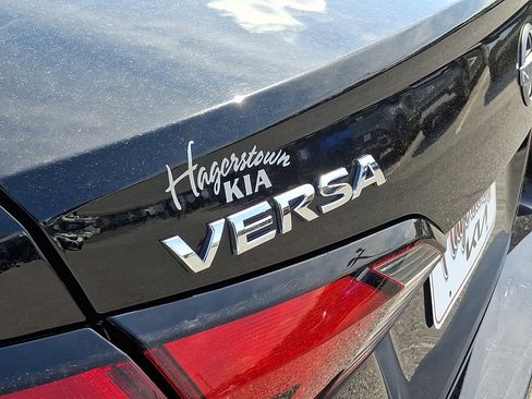 Used 2024 Nissan Versa SV FWD image 31