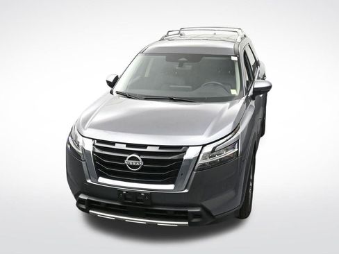 Used 2024 Nissan Pathfinder SL AWD/4WD image 23