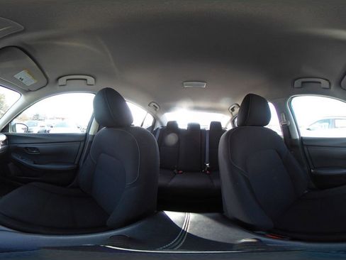 Used 2025 Nissan Sentra S image 44