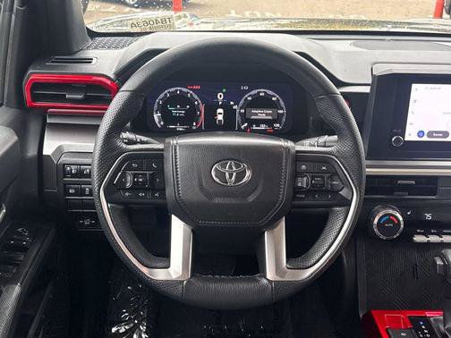 Used 2025 Toyota Tacoma TRD Off-Road AWD/4WD image 13
