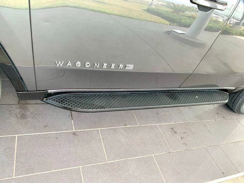 Used 2022 Jeep Wagoneer Series II AWD/4WD image 49