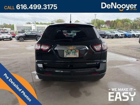 Used 2015 Chevrolet Traverse LT w/ Style and Technology Package AWD/4WD image 4