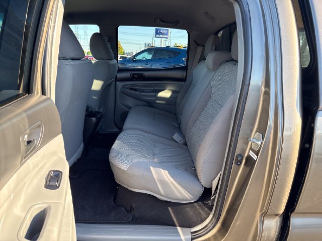 Used 2012 Toyota Tacoma 4x4 Double Cab w/ SR5 Pkg image 15