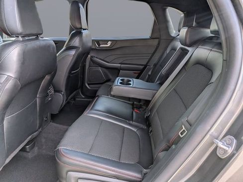 Used 2025 Ford Escape ST-Line image 13