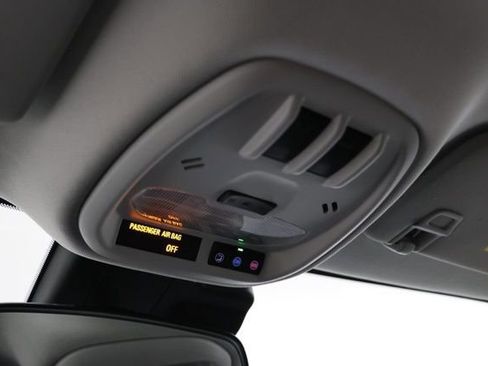 Used 2024 Chevrolet Trax ACTIV w/ Sunroof Package image 30