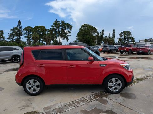 Used 2019 Kia Soul FWD image 9