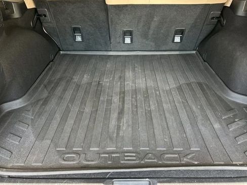 Used 2018 Subaru Outback 2.5i Limited AWD/4WD image 17