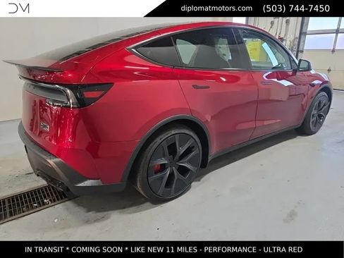 Used 2026 Tesla Model Y Performance image 4