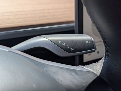 Used 2023 Tesla Model Y Long Range AWD/4WD image 12